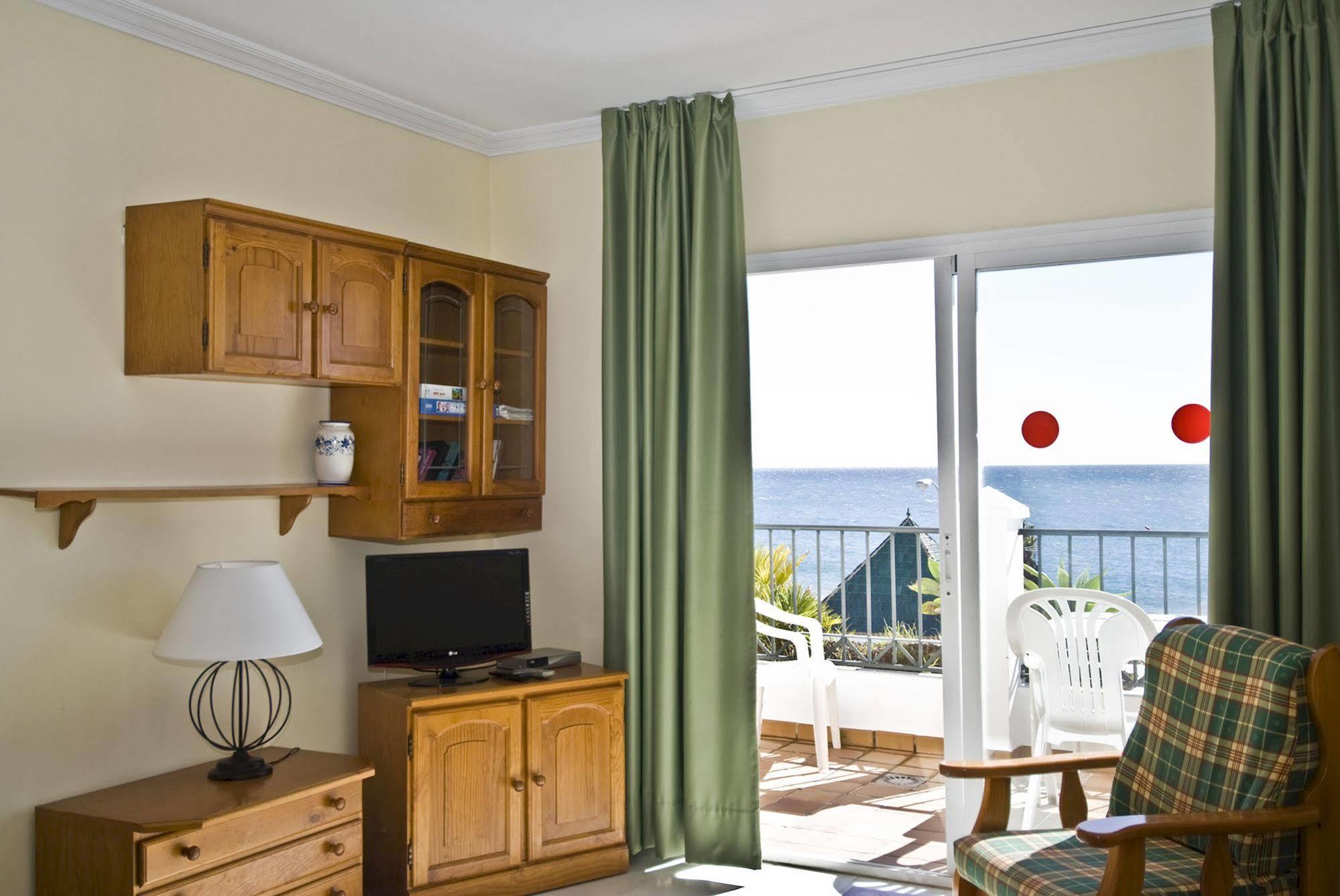Apartamentos Hc Burriana Playa Nerja Eksteriør billede