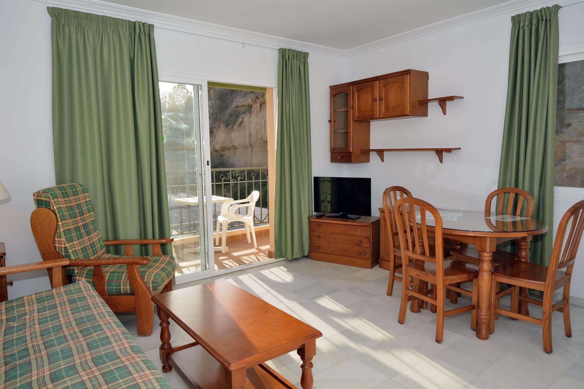 Apartamentos Hc Burriana Playa Nerja Eksteriør billede