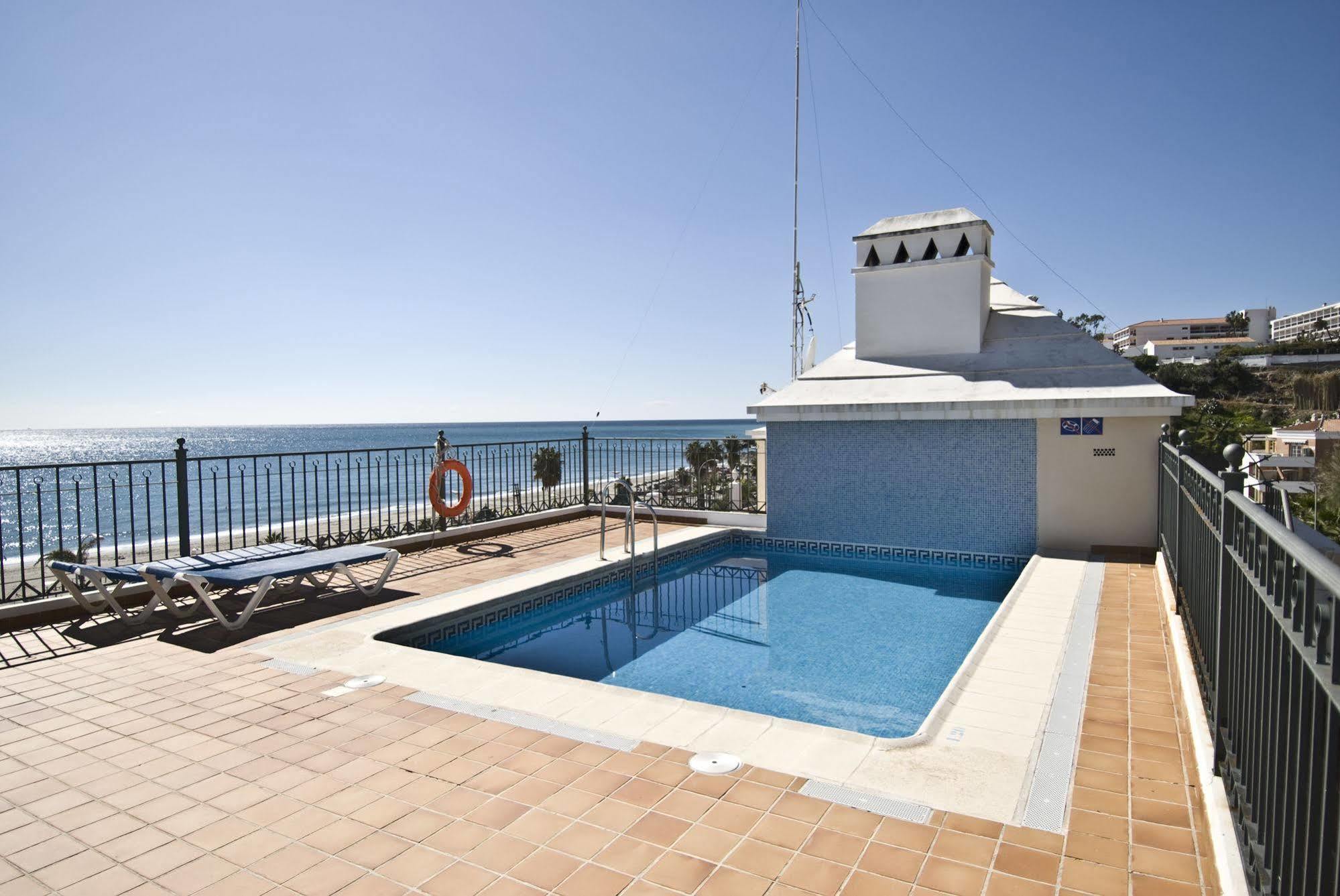Apartamentos Hc Burriana Playa Nerja Eksteriør billede