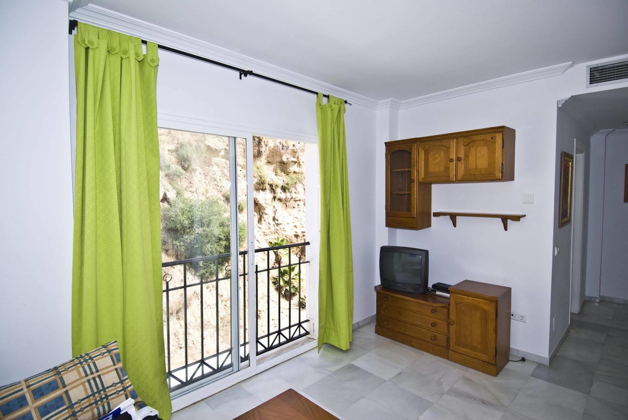 Apartamentos Hc Burriana Playa Nerja Eksteriør billede