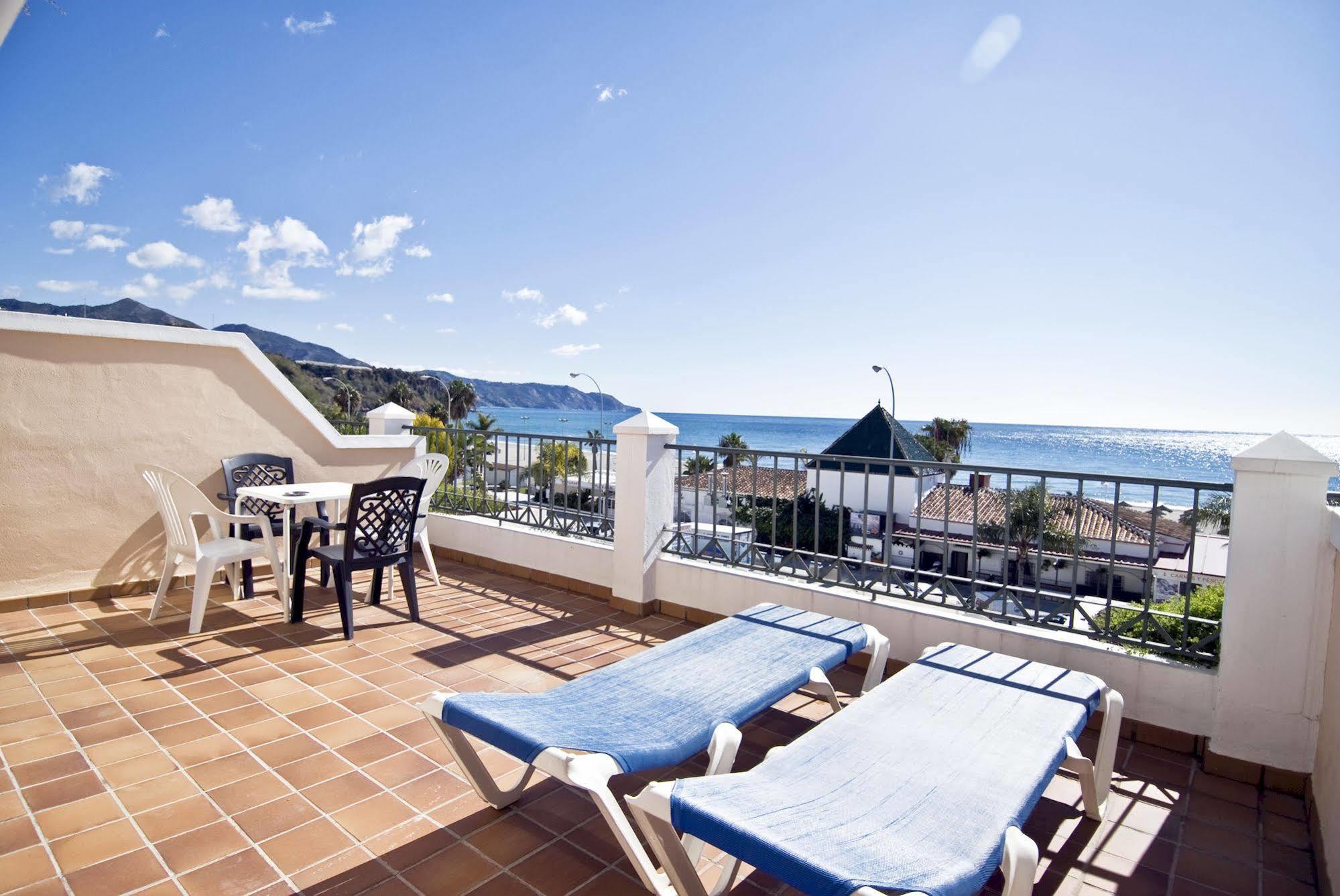 Apartamentos Hc Burriana Playa Nerja Eksteriør billede