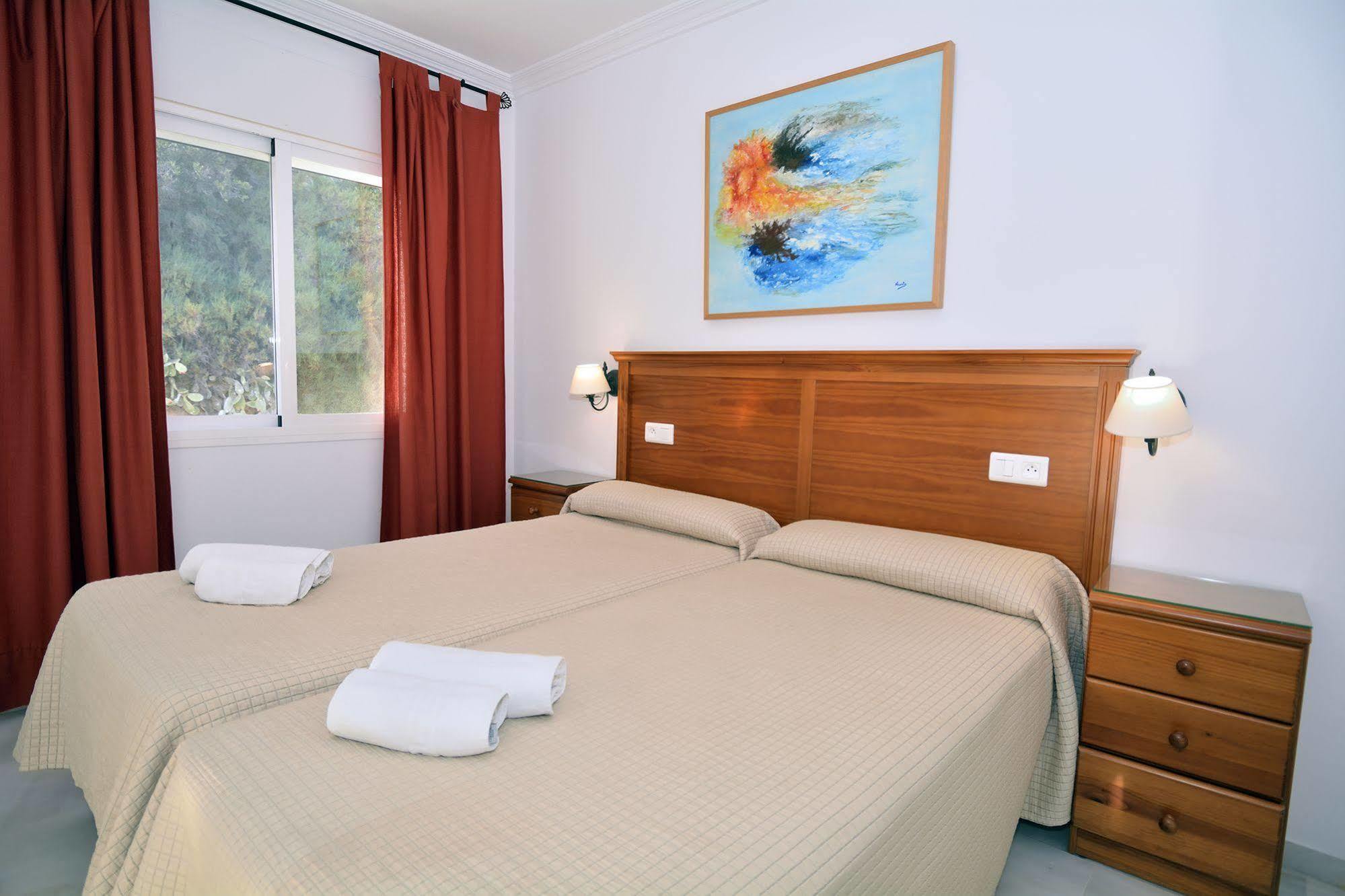 Apartamentos Hc Burriana Playa Nerja Eksteriør billede