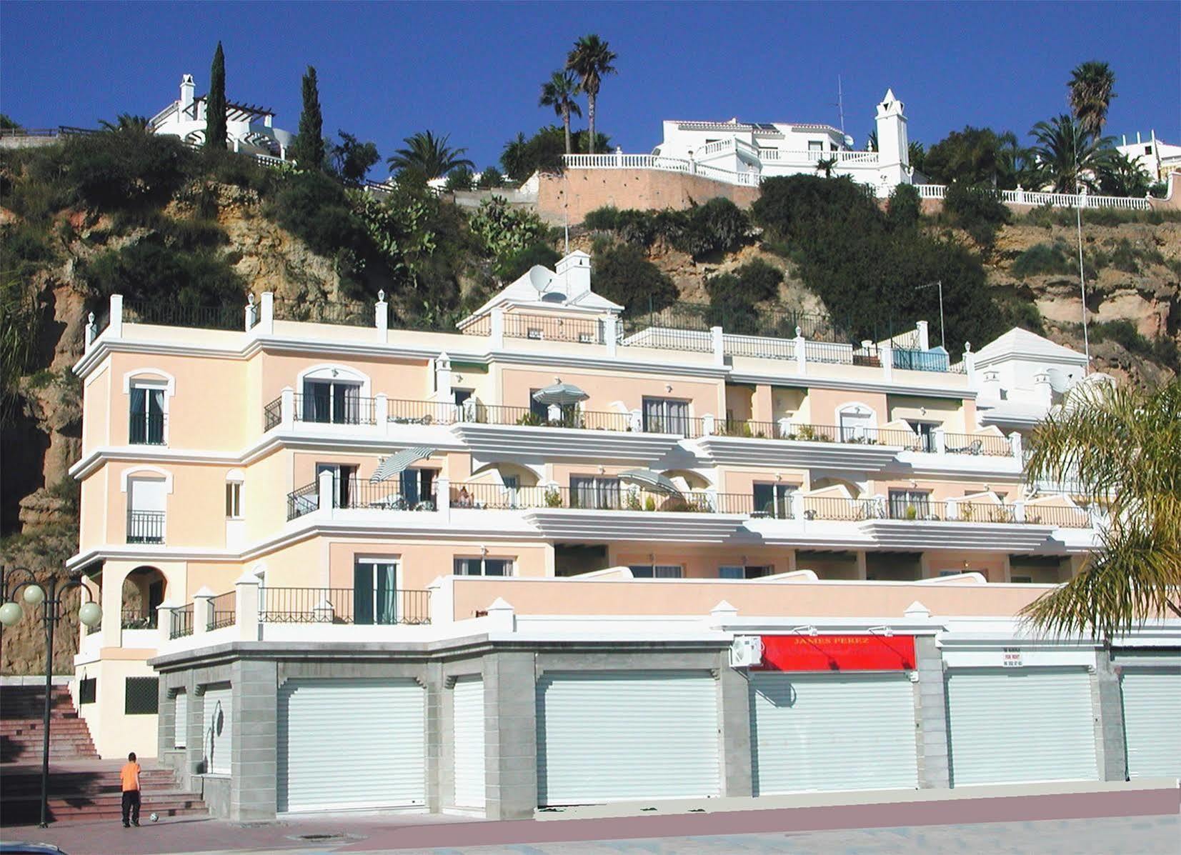 Apartamentos Hc Burriana Playa Nerja Eksteriør billede